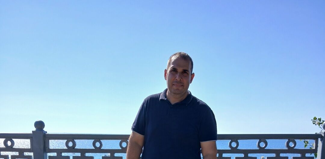  54432533  , 46 ,    --