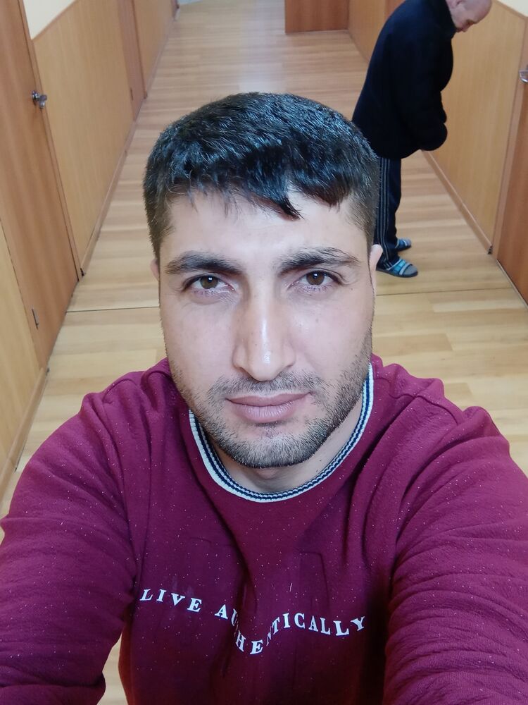  32400073  Hasan, 32 ,    -