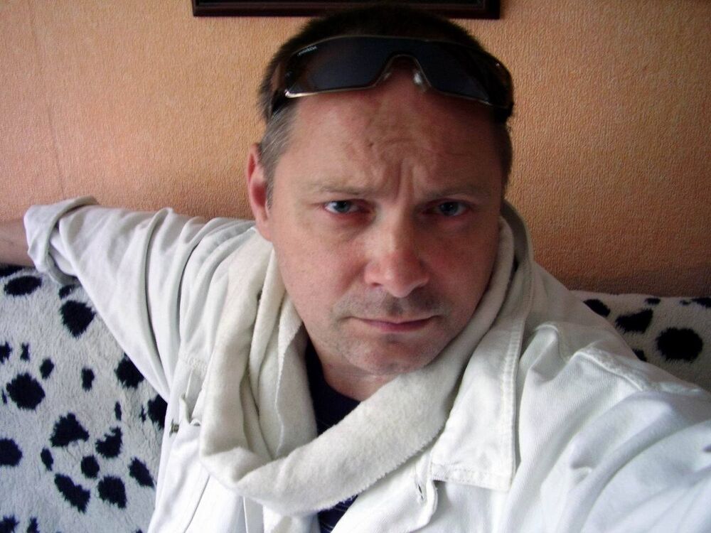  35882813  Andy, 62 ,    
