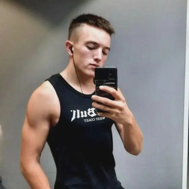  36815863  Ivan, 27 ,    