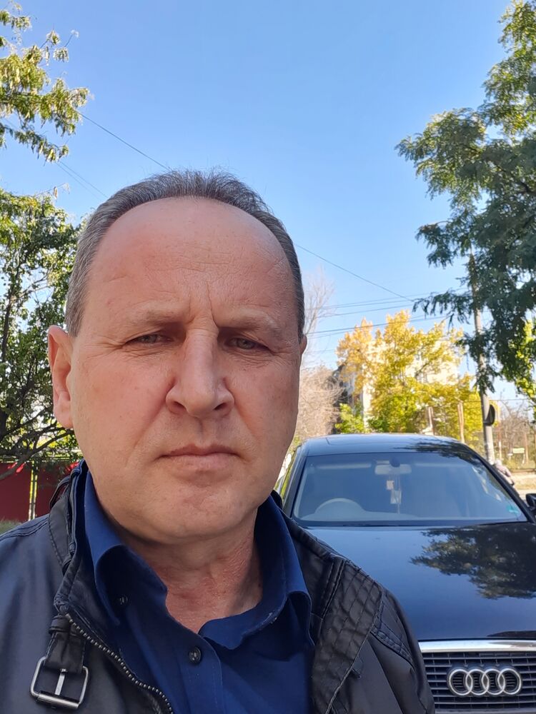  30837803  Nicolae, 59 ,    