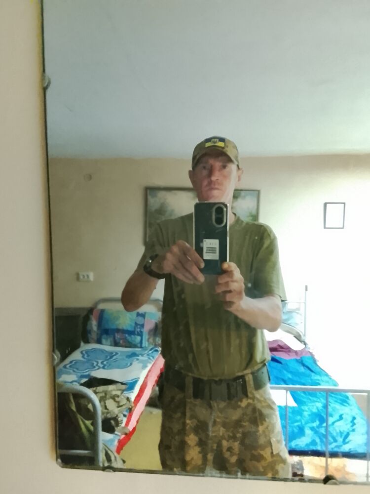  52963703  Igor, 46 ,    
