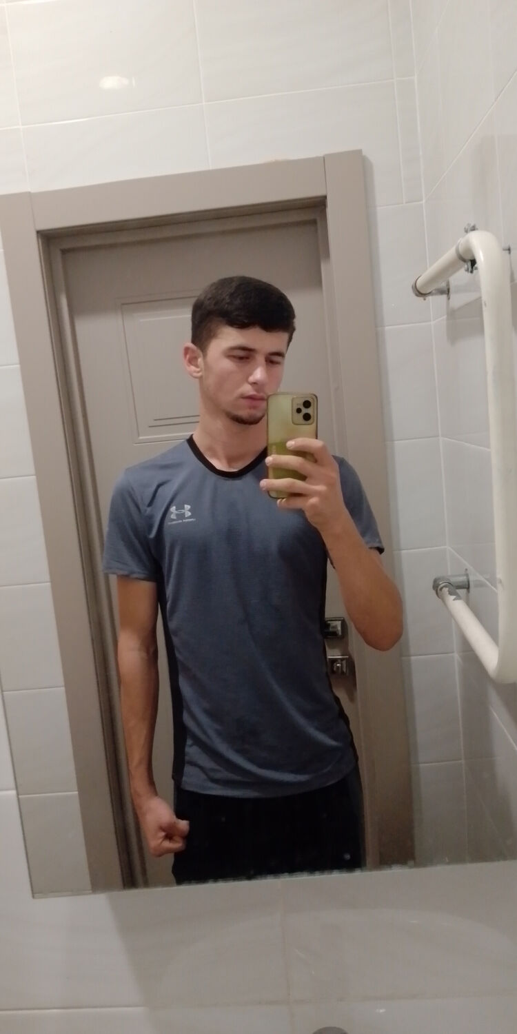  52329663  , 23 ,    