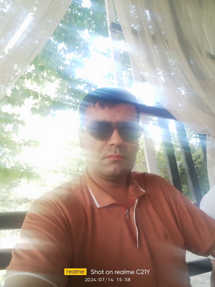  45331023  Shokir, 44 ,    