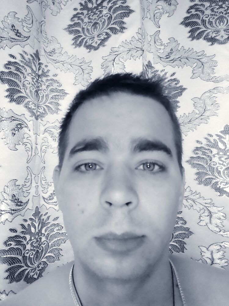  46529353    , 32 ,    