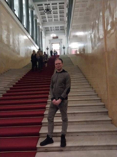  51666973  , 34 ,    --