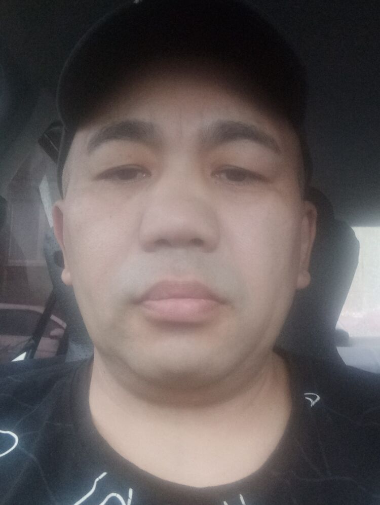  45339473  Sergei, 45 ,    