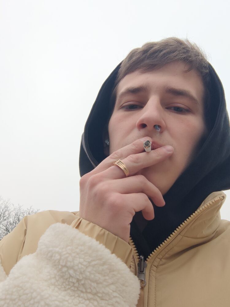  42914233  , 24 ,    