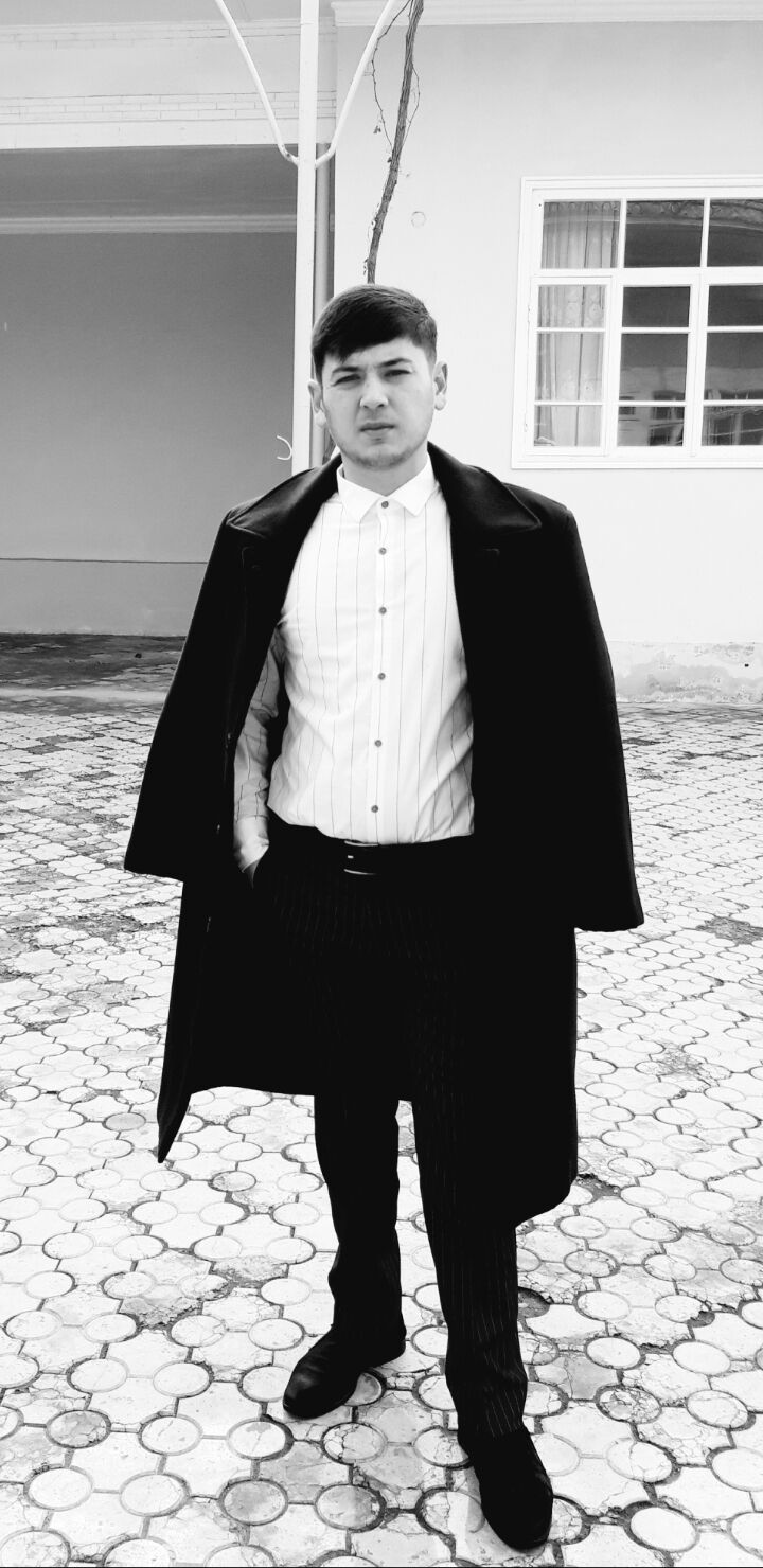  ,   Aleks, 33 ,     
