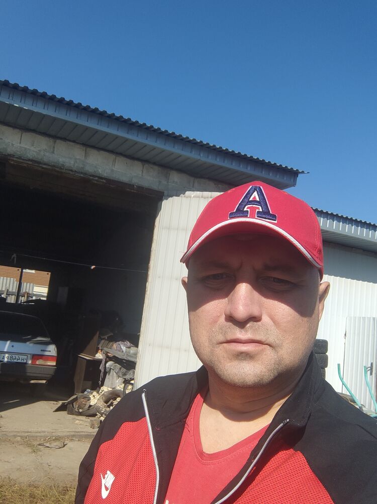  43749003  Vasily, 47 ,    