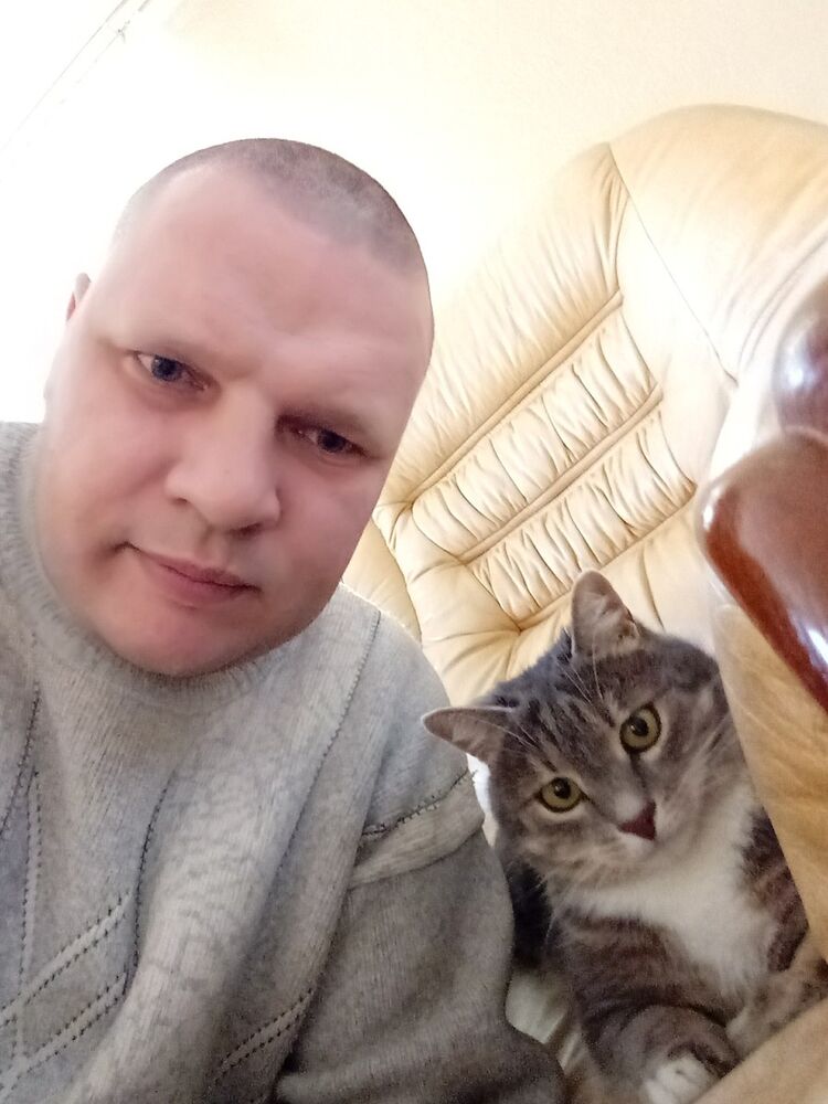  11775833  Oleg, 47 ,    