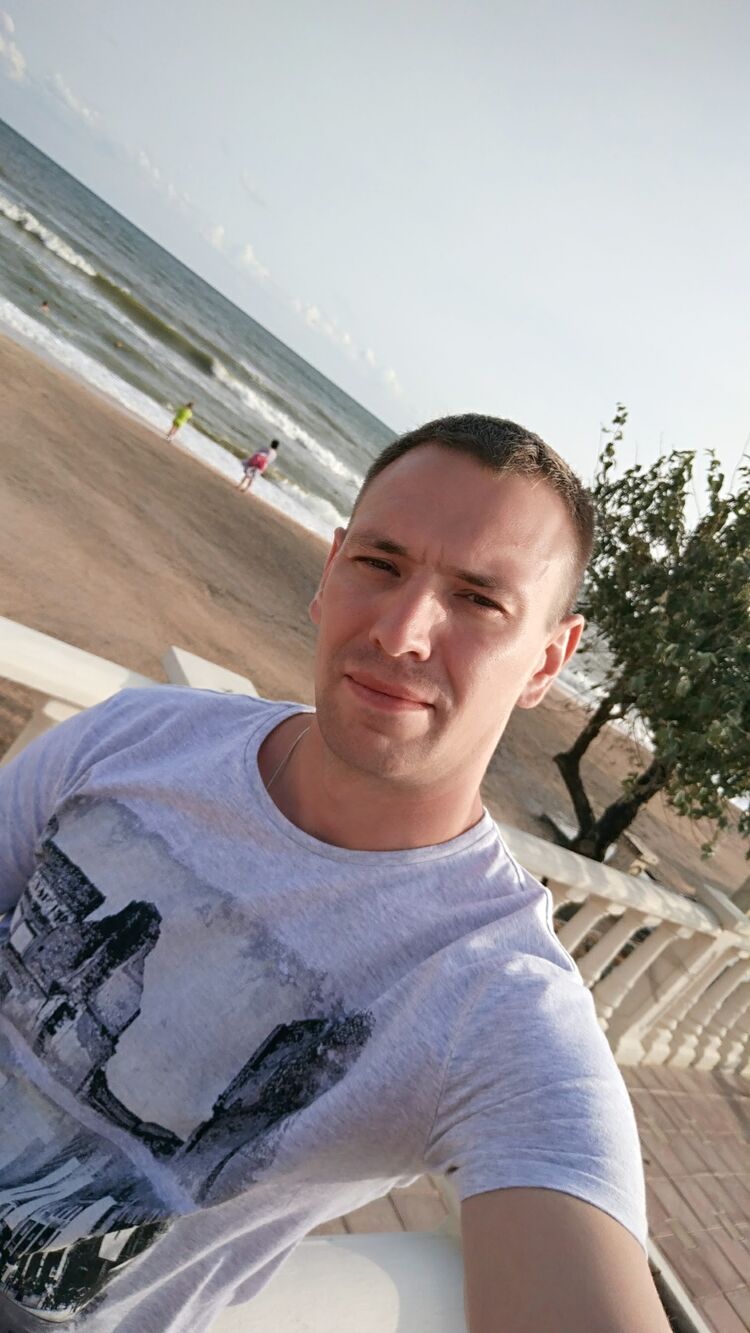  49887733  , 37 ,    