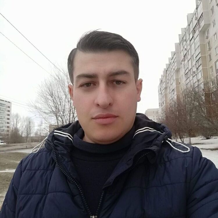  ,   Armen, 34 ,   ,   