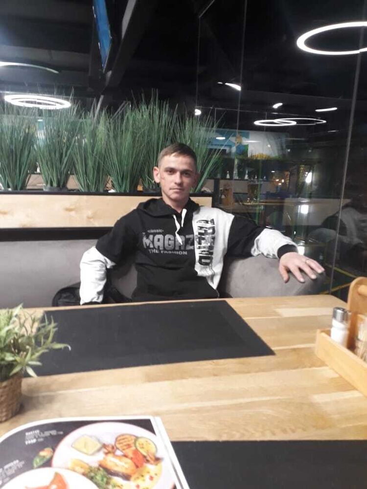  33207153  , 31 ,    -