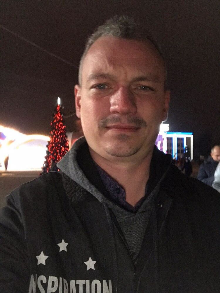  18762633  Mihail, 41 ,    