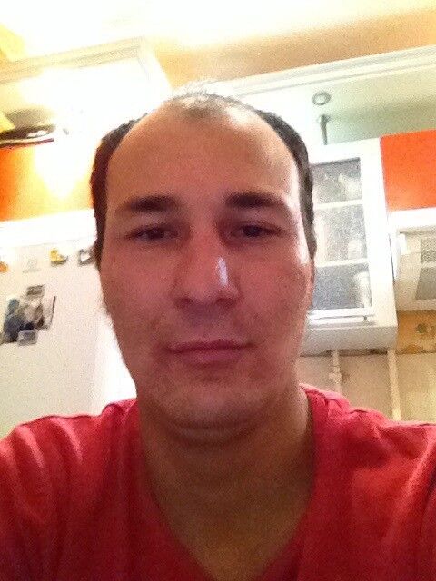  6874713  Arman, 41 ,    