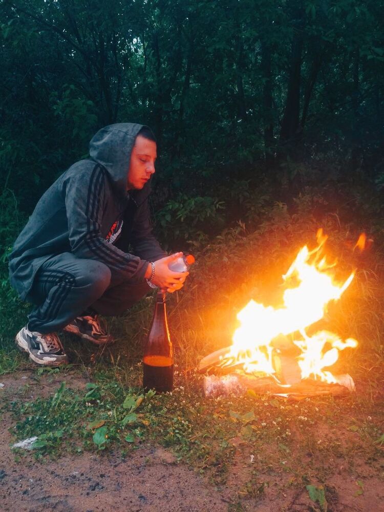  ,   Pavel, 28 ,   ,   