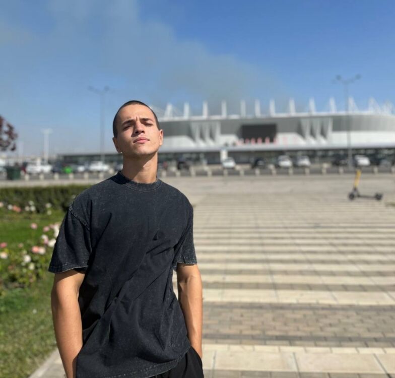  --,   , 19 ,   ,   