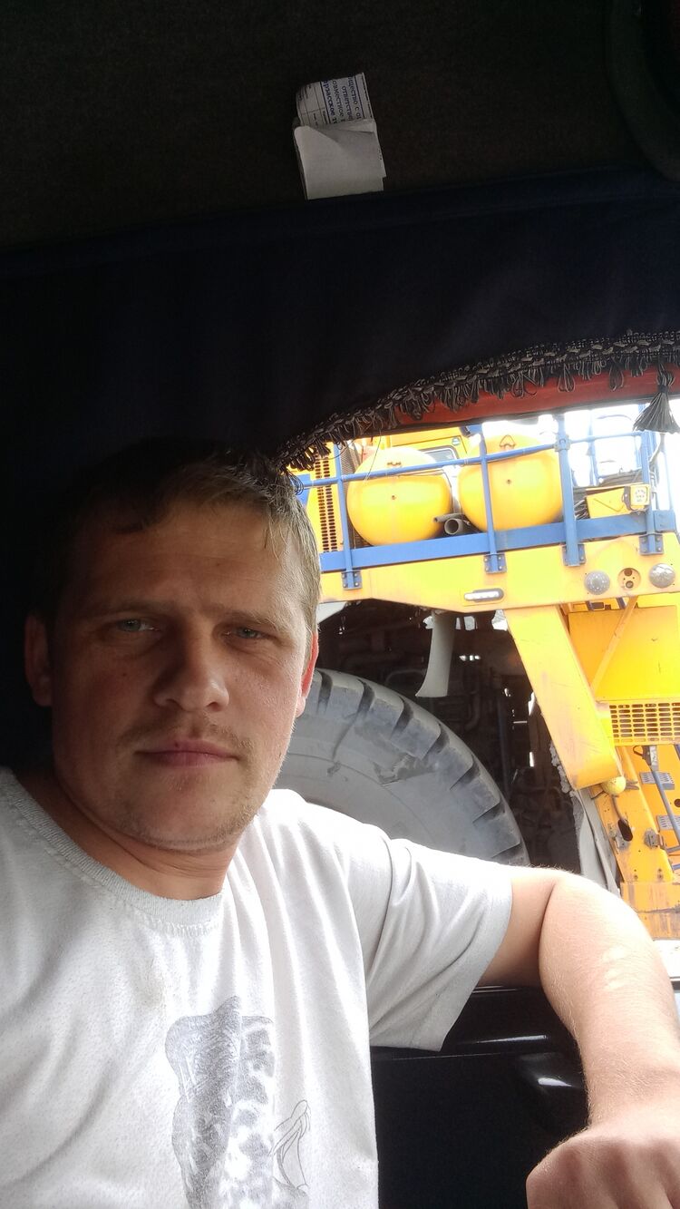  29430623  Vitaly, 32 ,    