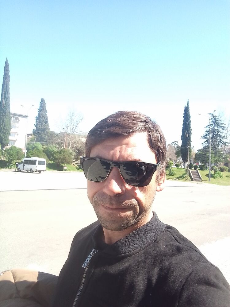 42205793  Valera, 42 ,    