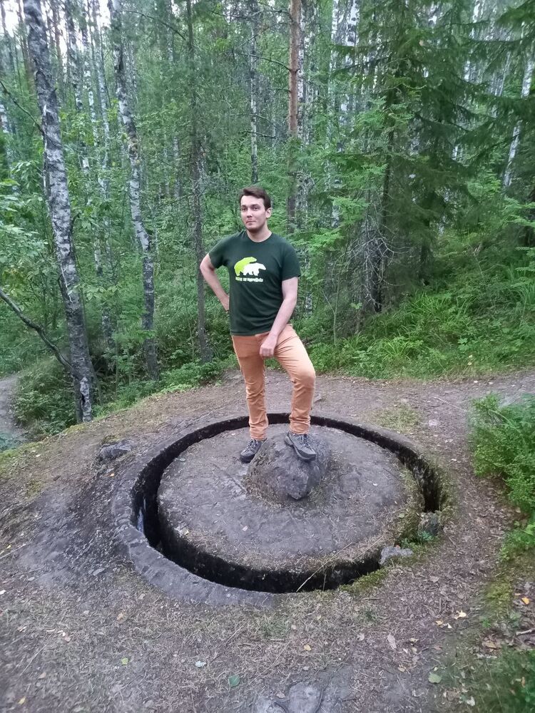  34449773  , 28 ,    