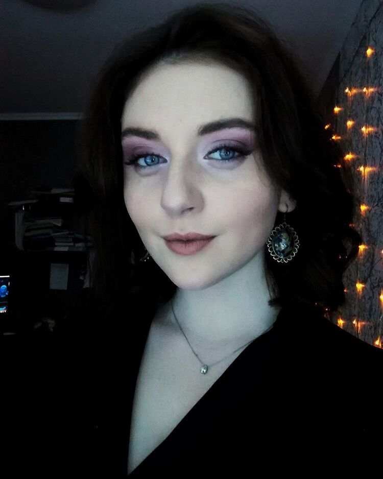  44367063  , 26 ,    -