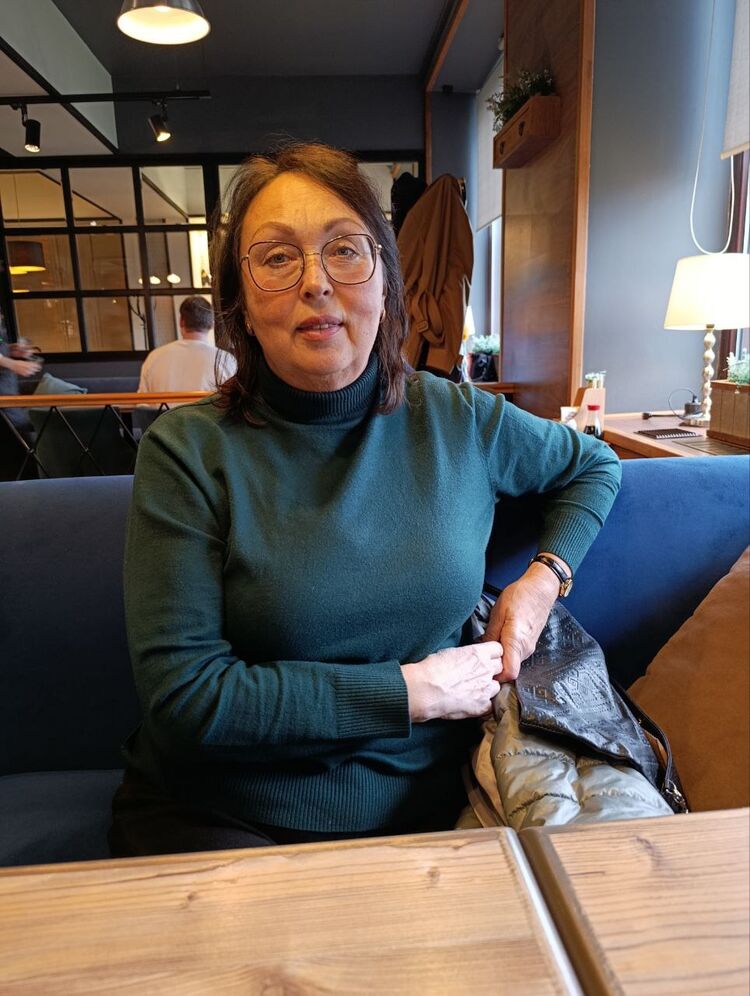  54334773  , 67 ,    -