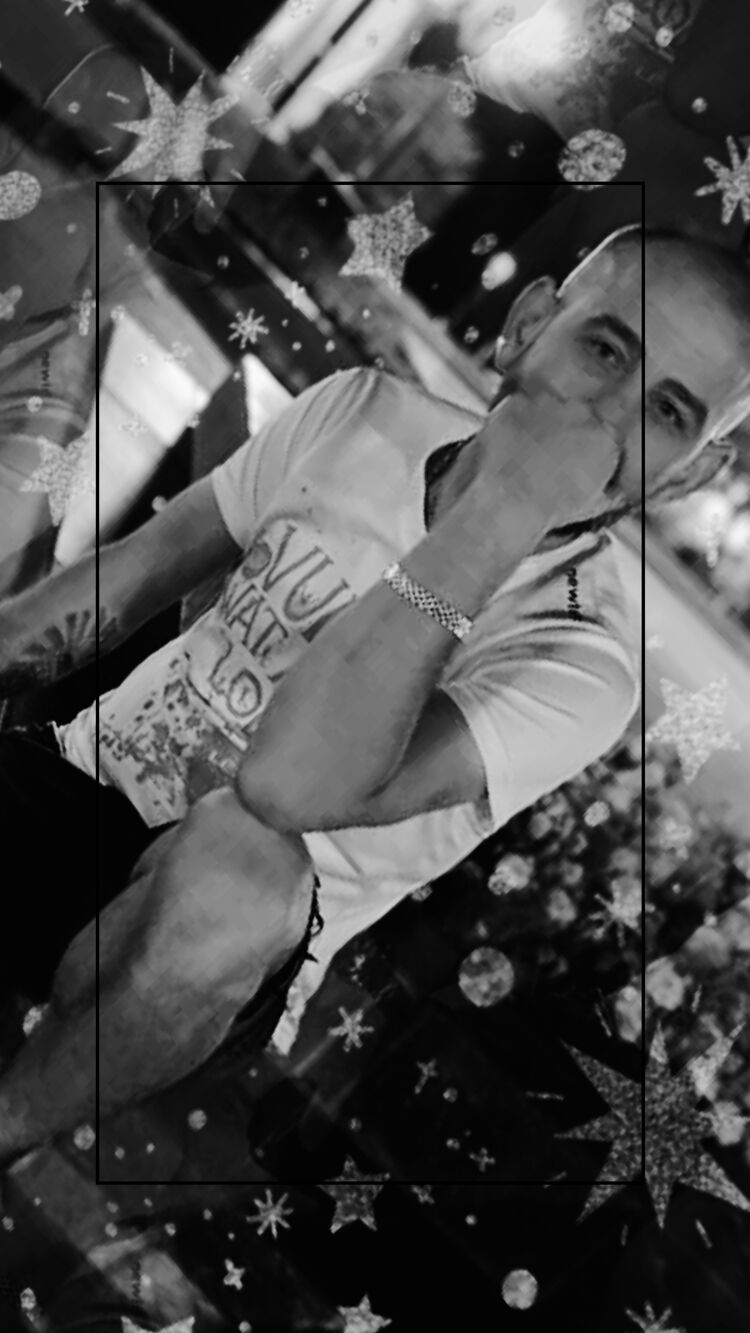  36889873  Huseyin, 38 ,    