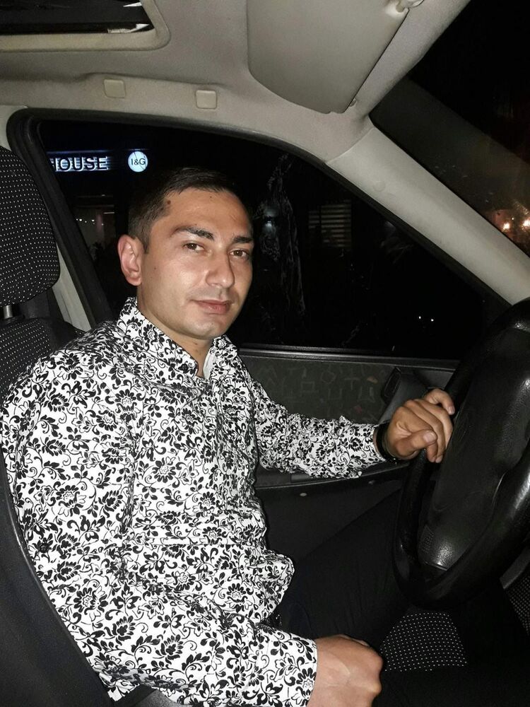  15431683  Karen, 33 ,    