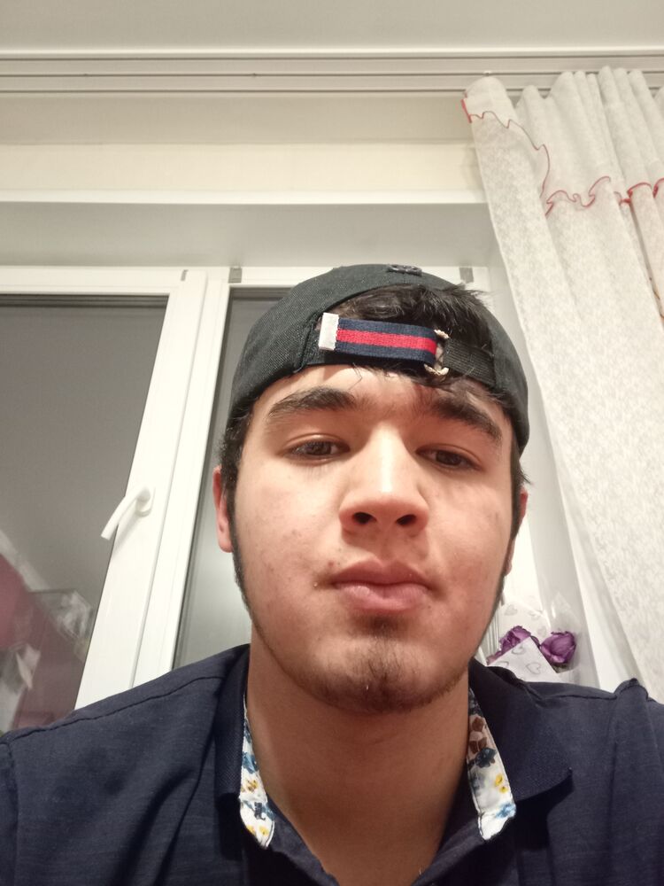  ,   Shohrukh, 21 ,   ,   