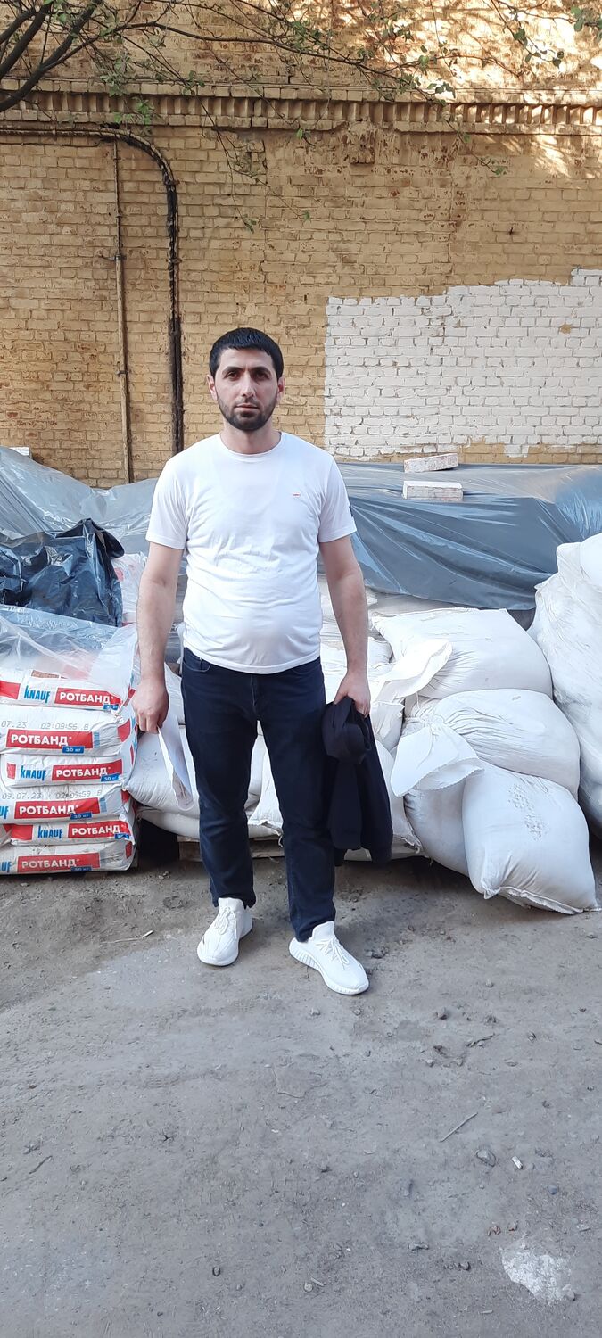  -,   Ilkin, 33 ,   ,   