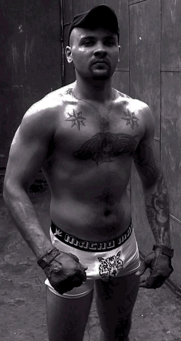  ,   Andruxa, 33 ,   ,   , c 