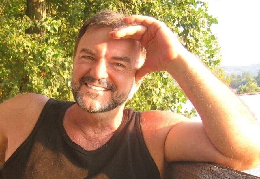 37634813  Aleksandar, 58 ,    Budva