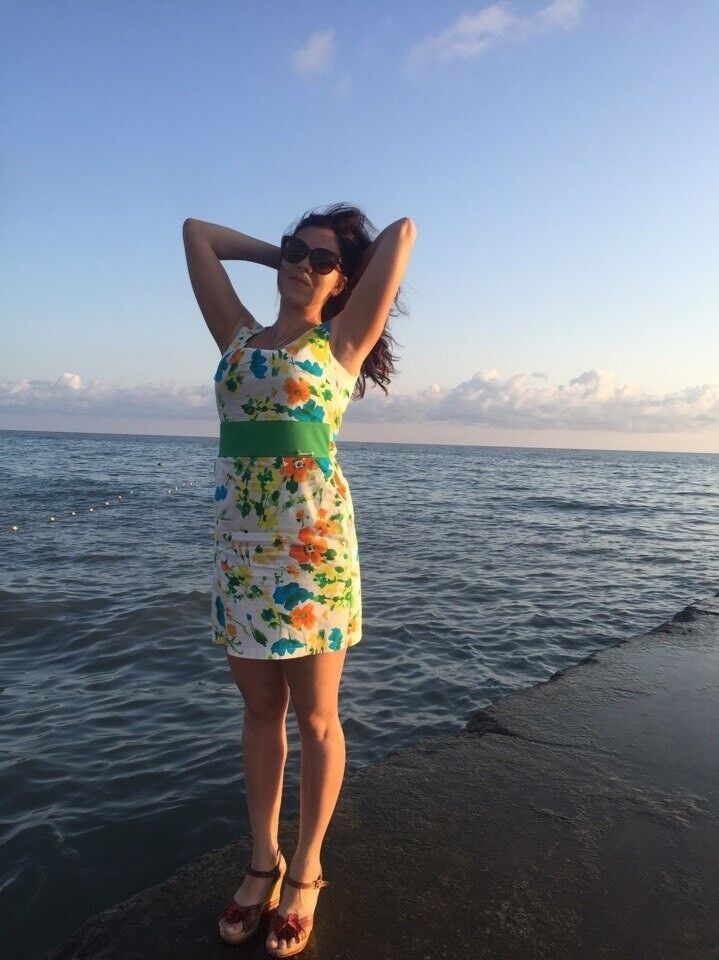  18015423  Julia, 37 ,    