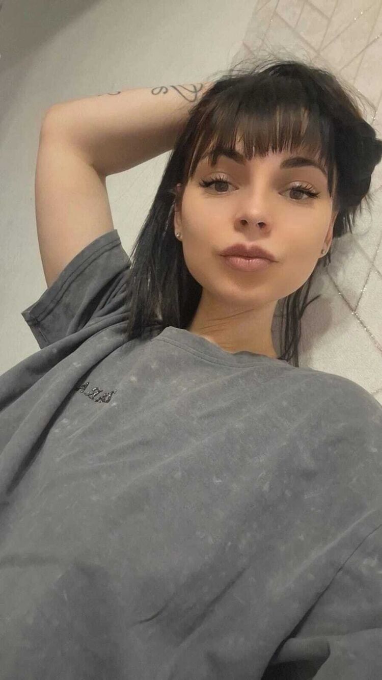  52804373  Anastasia, 25 ,    