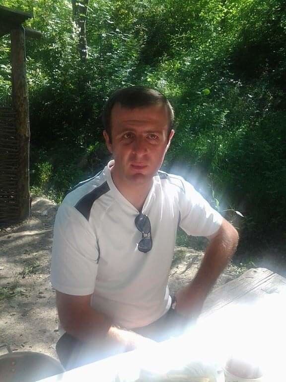  17838563  Goga, 43 ,    