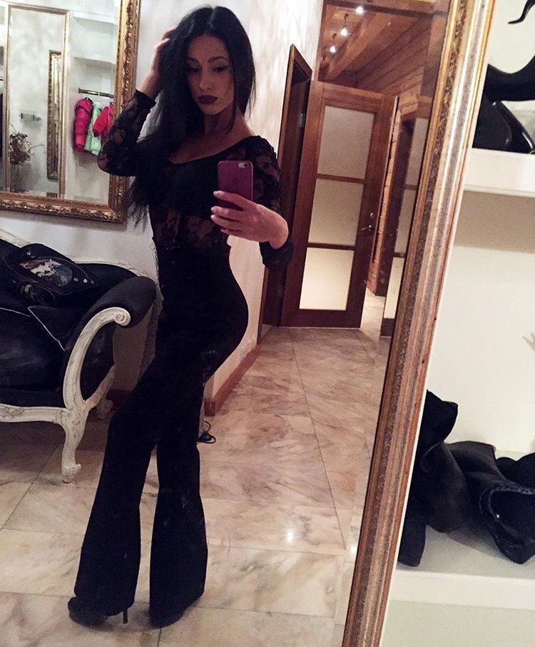  19202283  Alina, 29 ,    