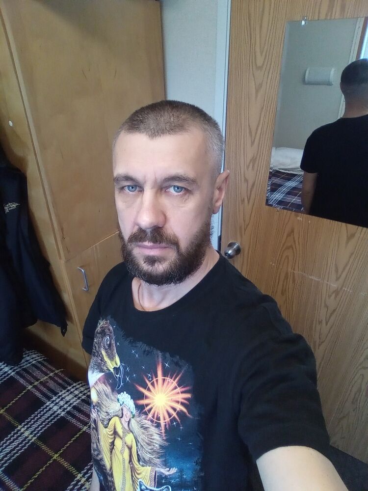  41240923  Vlad, 53 ,    