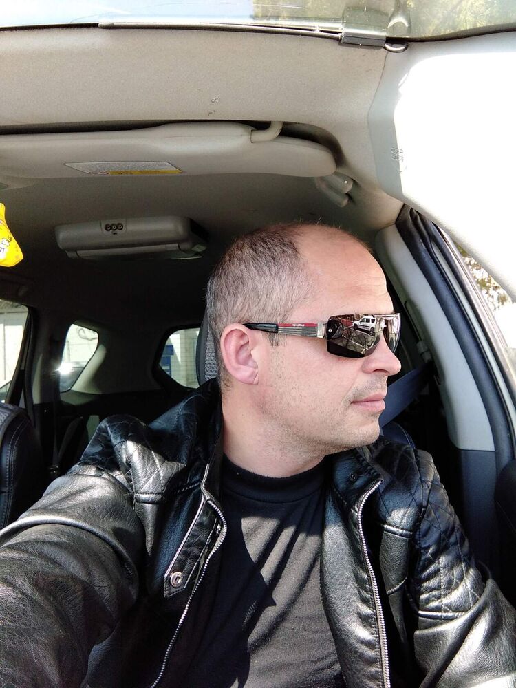  24240853  Sergej, 45 ,    