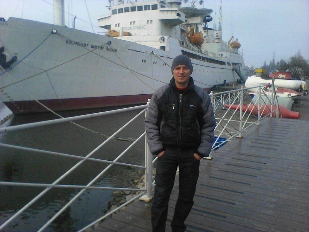  6885653  Sergey, 41 ,    