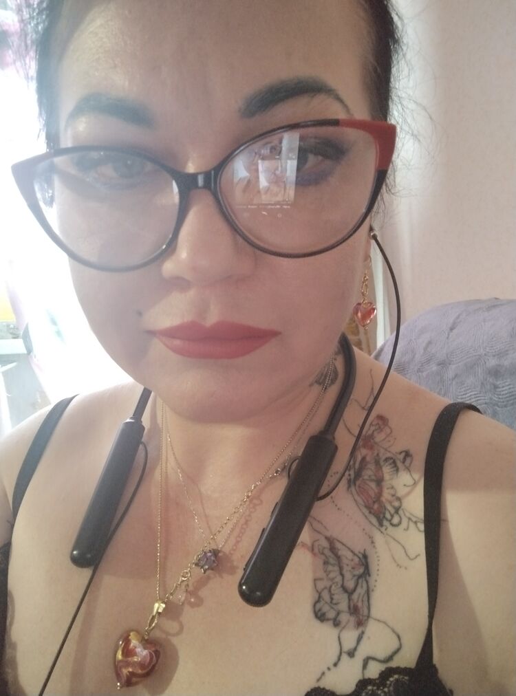  ,   Anzhelika, 48 ,   c 