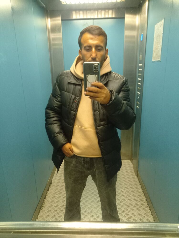  47610093  Jumakhon, 26 ,    