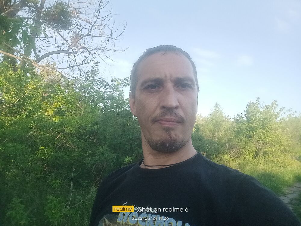  ,   Den, 42 ,   , 