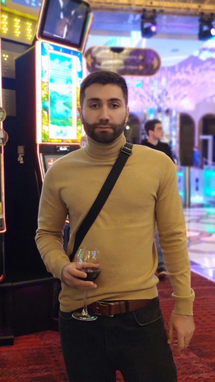  ,   Edmon, 27 ,   ,   