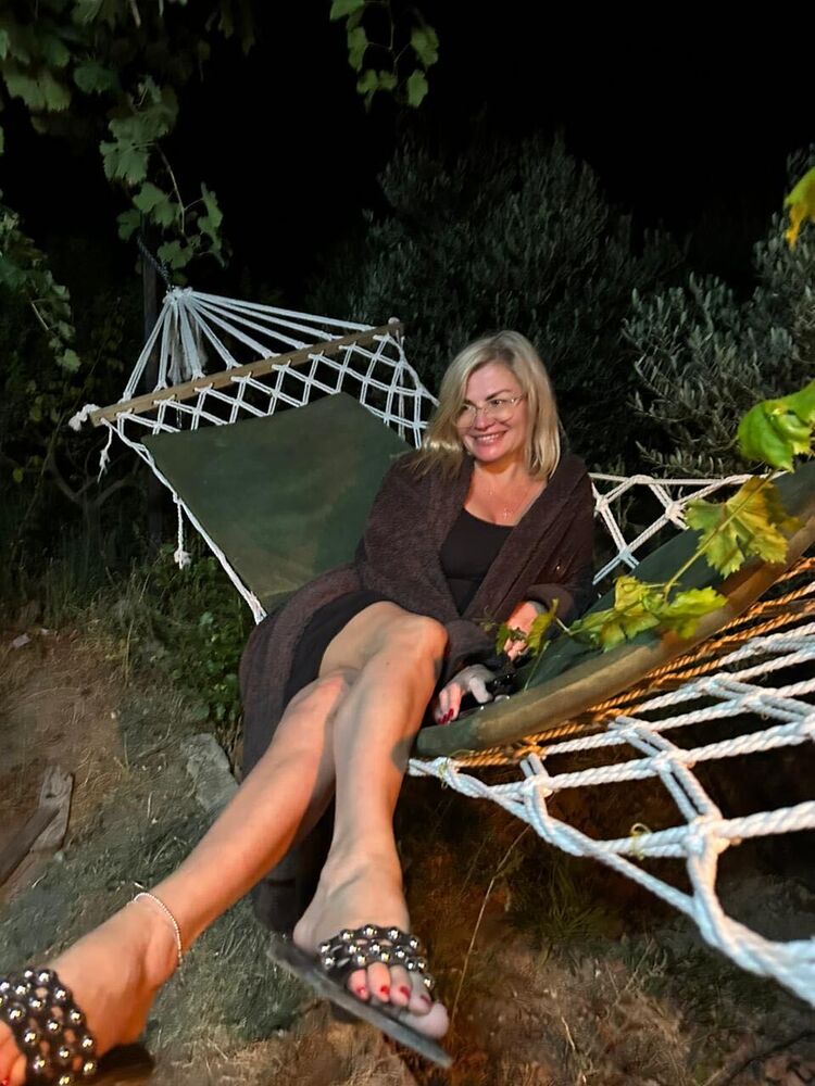  40649833  Yluia, 45 ,    -