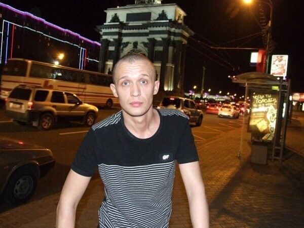  9098193  Sergei, 41 ,    