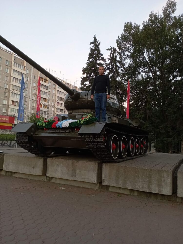  47587163  , 27 ,    