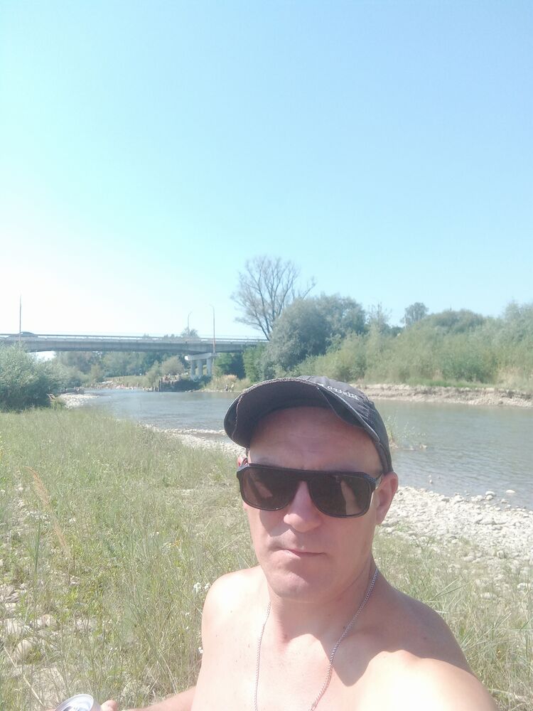  46748503  Roman, 38 ,    