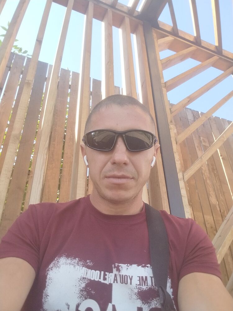  37708153  , 40 ,    