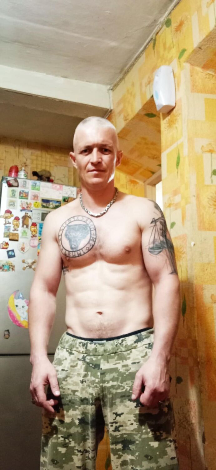  46679623  , 42 ,    